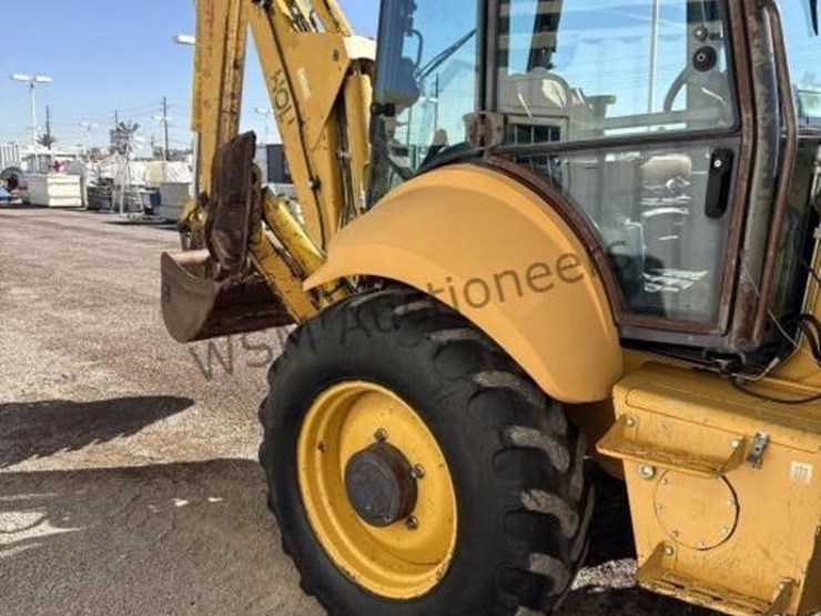 new-holland-lb115-image-7