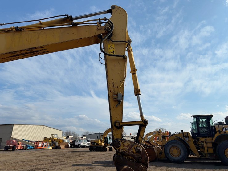 2009-komatsu-pc228us-lc-3e0-image-10