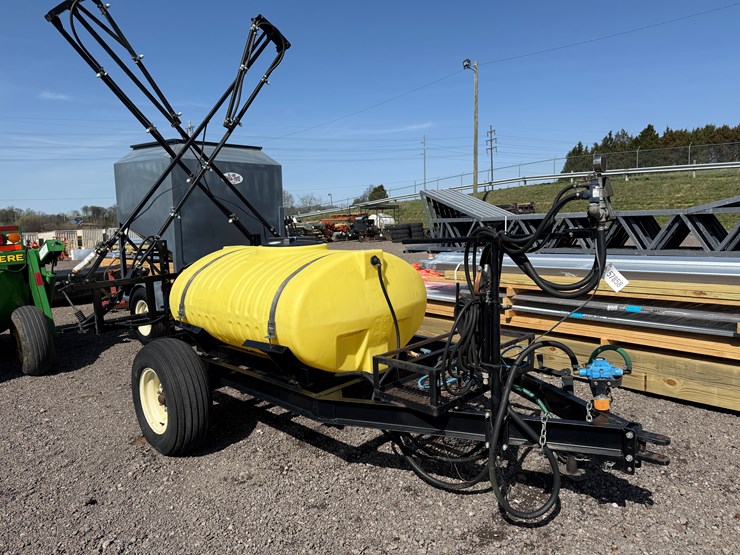 #101-•-35'-pull-type-boom-sprayer-image-1