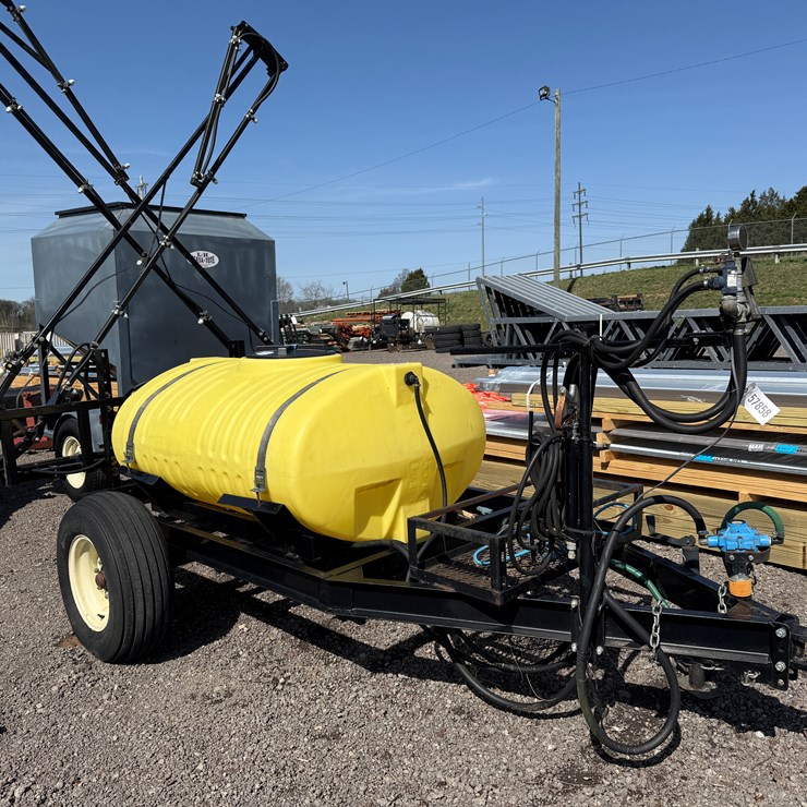 #101 • 35' PULL TYPE BOOM SPRAYER