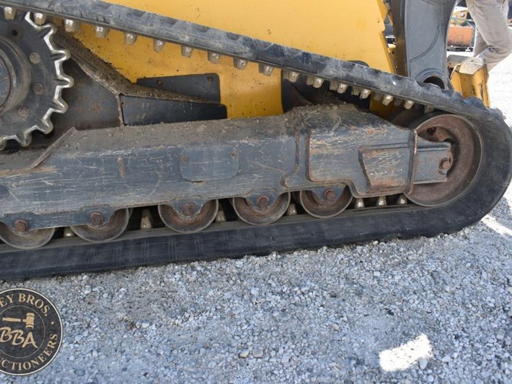 2019-deere-333g-image-49