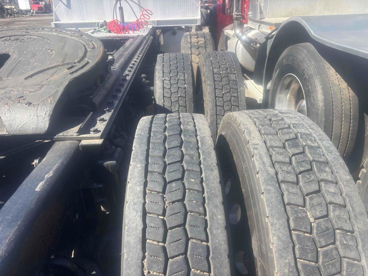 2000-kenworth-w900-image-6