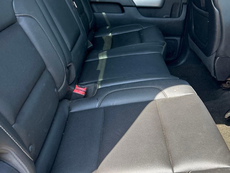 2015-chevrolet-silverado-ltz-2500hd-4x4-crew-cab-pick-up-truck-image-22