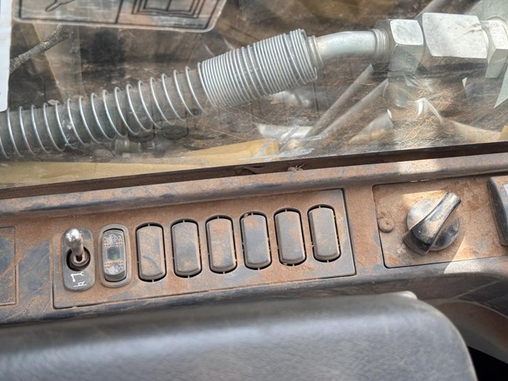 2019-caterpillar-313flgc-image-32