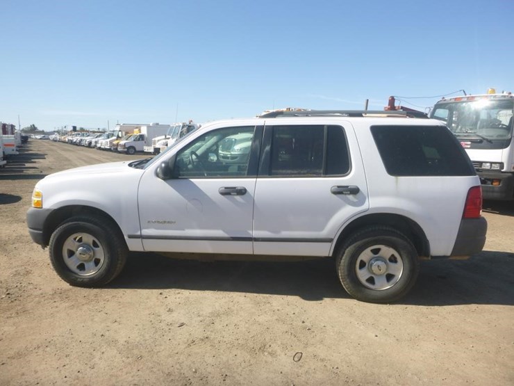 2004-ford-explorer-image-5