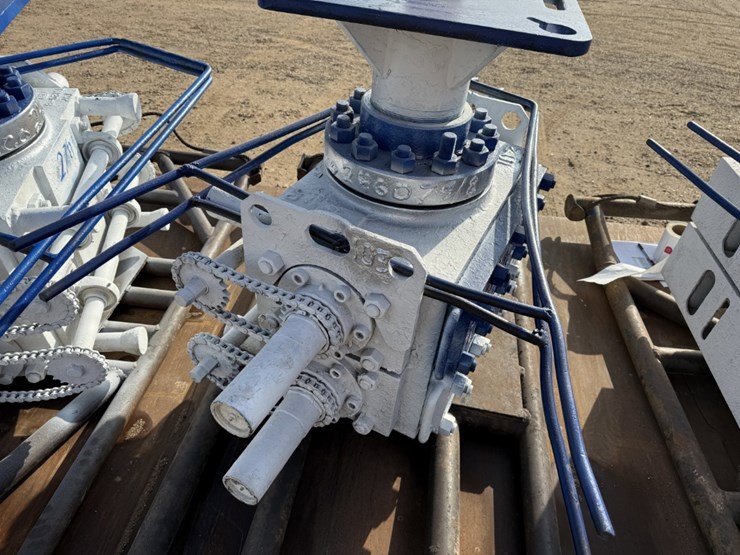 7-1/16-3m-2-3/8-dbl-manual-blowout-preventer-,-charted-image-2