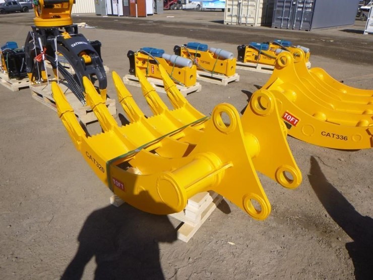 caterpillar-320-image-4