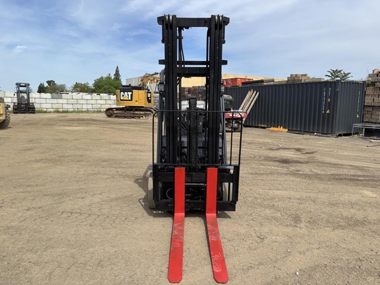 2013-toyota-8fgcu32-image-6