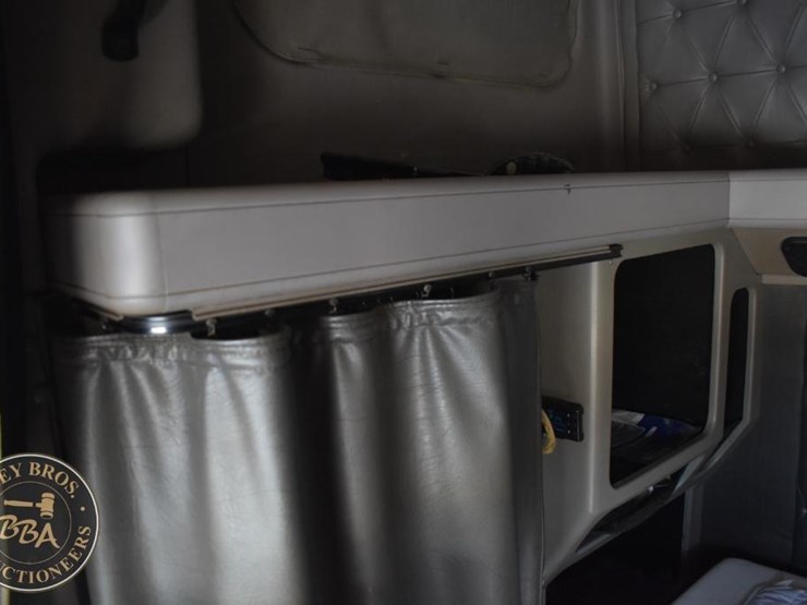 1998-international-9300-image-56