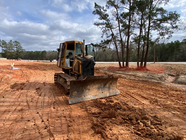 2004-deere-550h-image-3