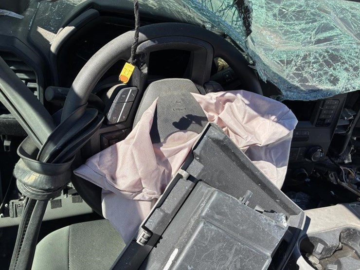 2020-ford-f150-image-13