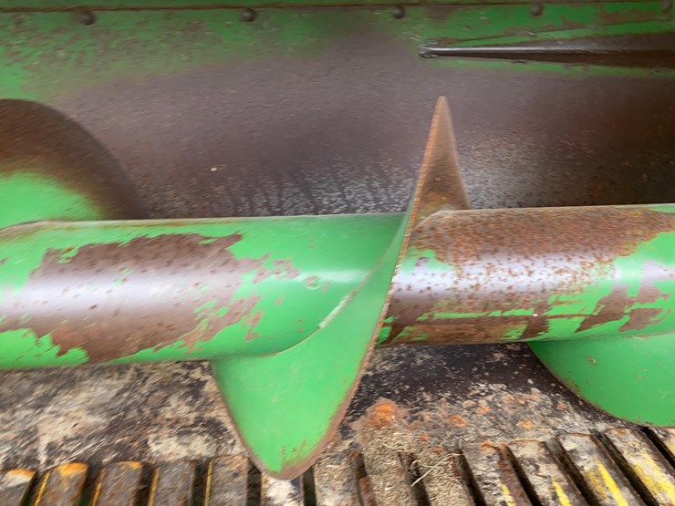 john-deere-337-image-23