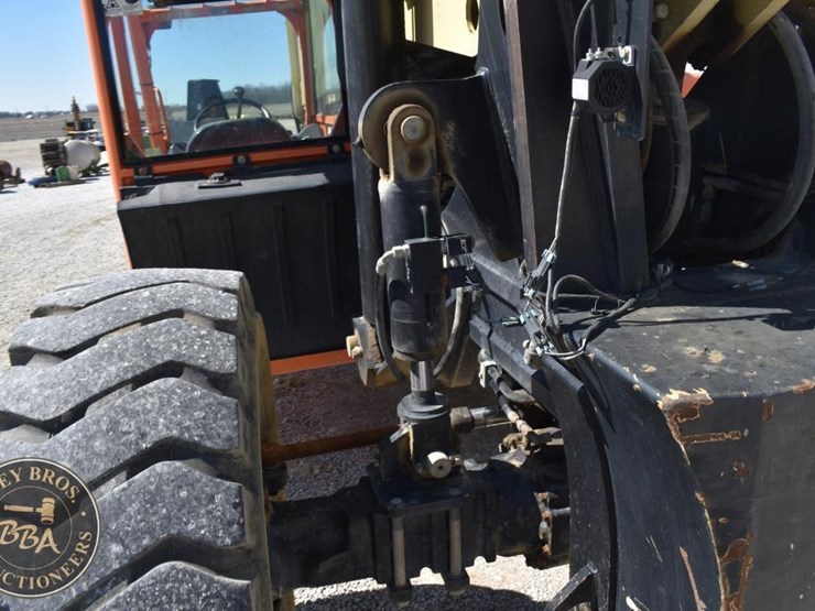 2014-jlg-g12-55a-image-40