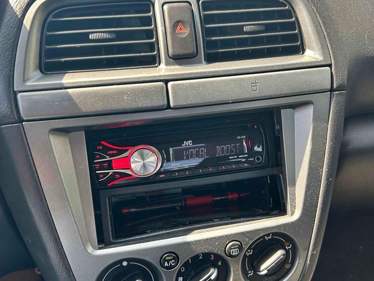 2004-subaru-impreza-awd-sedan-image-23