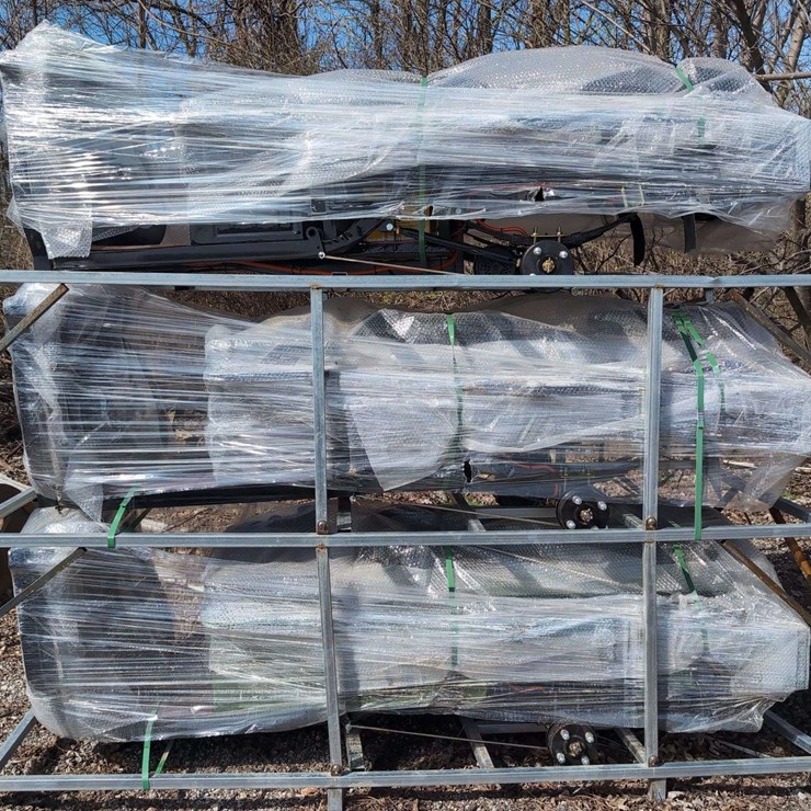 (1) IRET13 110V - 3-Wheeled Electric Utility Vehicle - Unassembled GREEN