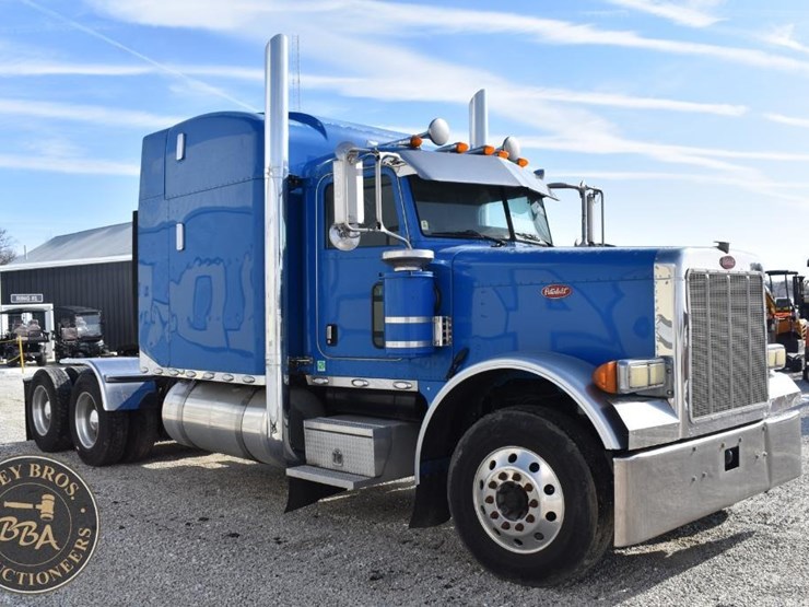 2007-peterbilt-379-image-14