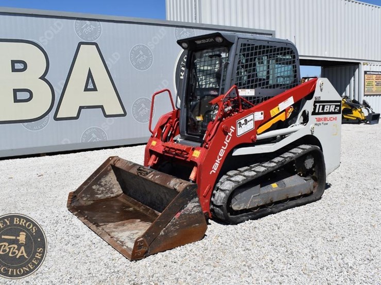 2020-takeuchi-tl8r2-image-3