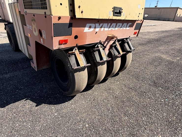 2006-dynapac-cp142-image-6