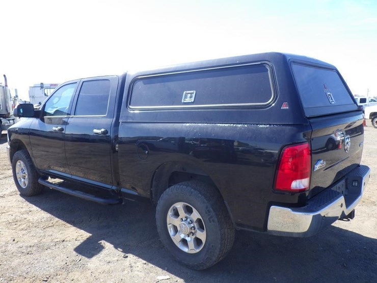 2016-dodge-3500-image-5