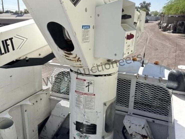 2015-ford-f550-image-15