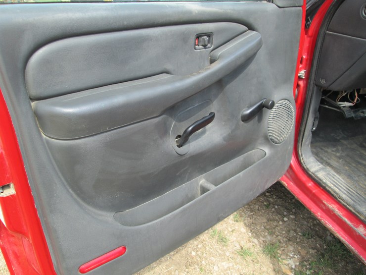 2006-chevrolet-2500hd-image-22