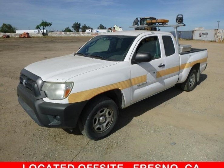 2013-toyota-tacoma-image-1