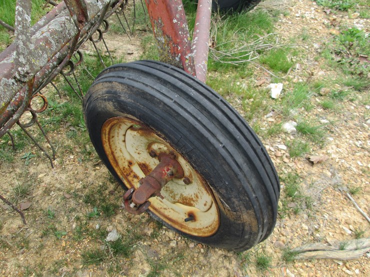 new-holland-256-image-6