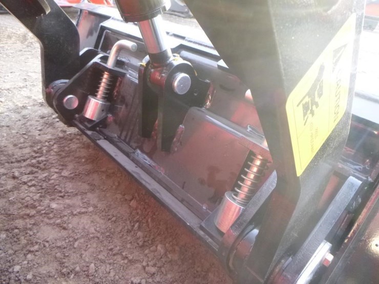 2026-sdlool-sl380-skid-steer-track-loader-image-9