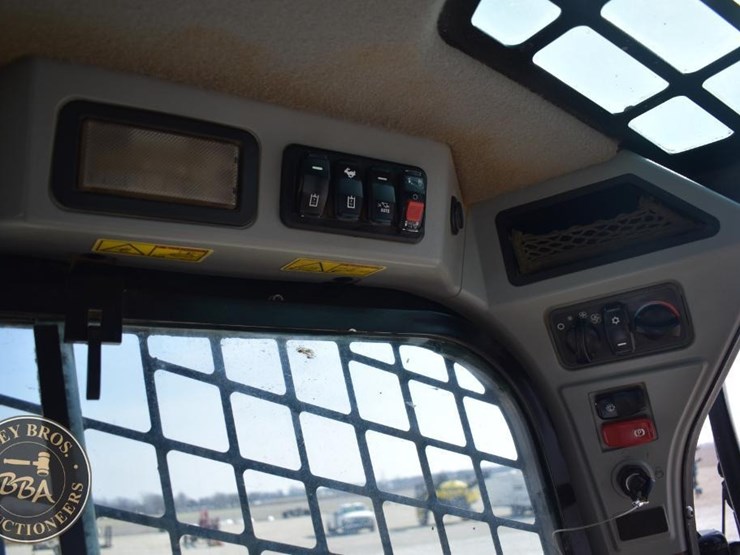 2023-caterpillar-259d3-image-47