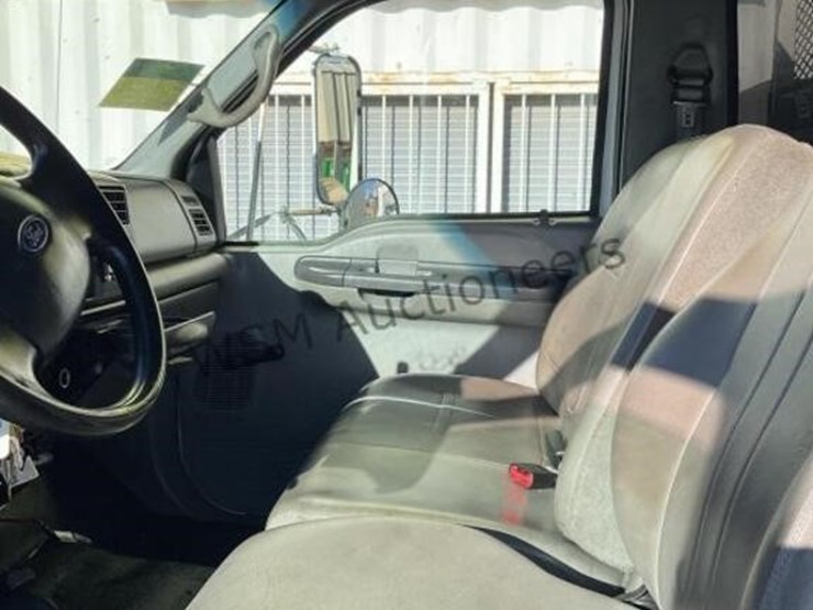 2008-ford-f650-image-23