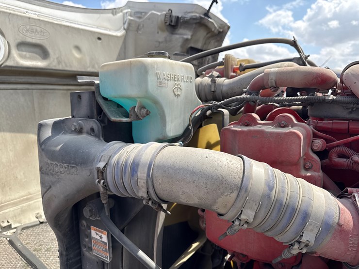 2016-peterbilt-579-image-80