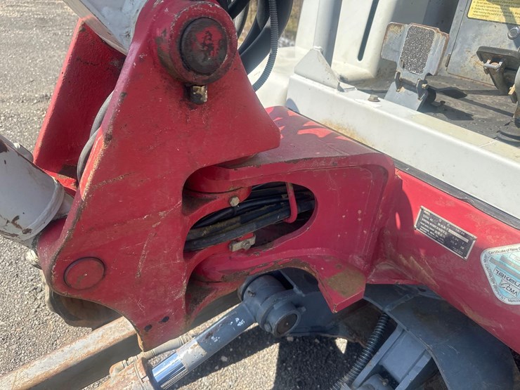 2007-takeuchi-tb135-image-12