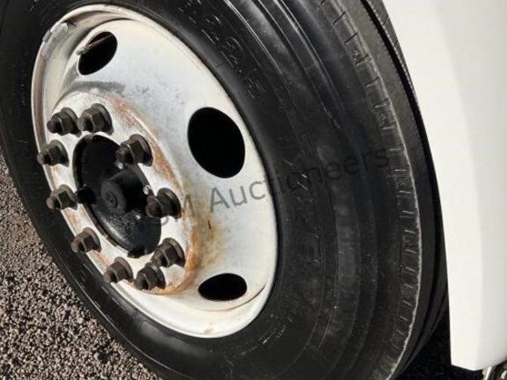 2008-ford-f650-image-9