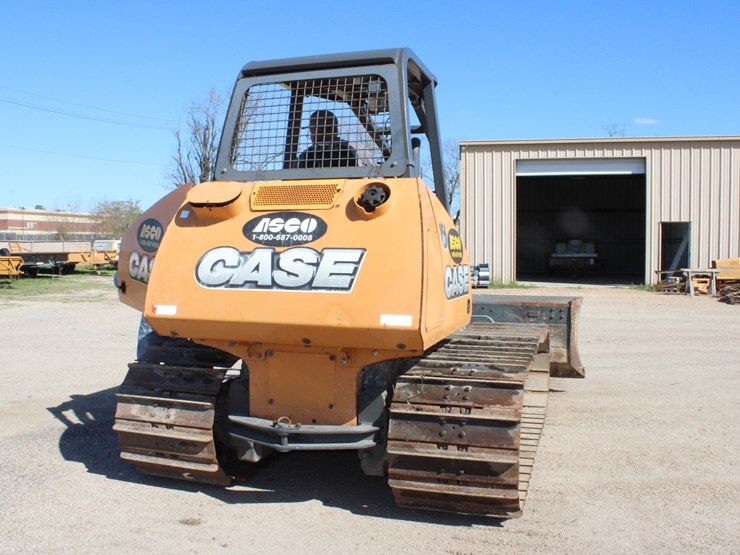 2017-case-580m-image-4