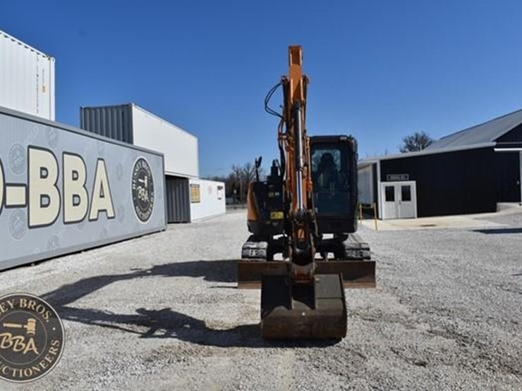 2022-case-cx75csr-image-25