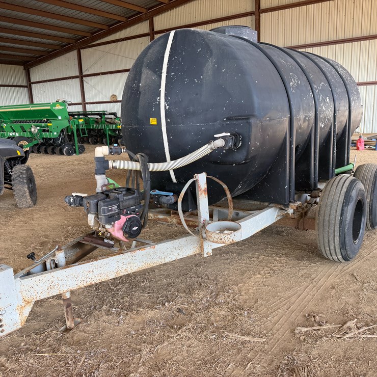 #40296 • 1600gal T/A Nurse Trailer