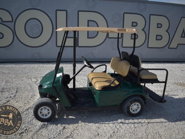 e-z-go-golf-cart-42729-image-2