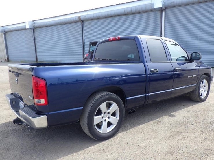 2005-dodge-ram-1500-image-3