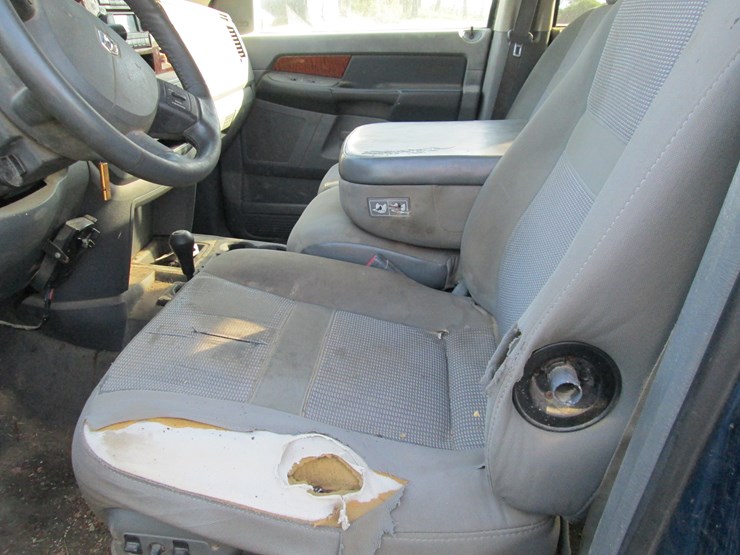 2006-dodge-3500-image-28