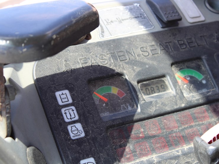 2011-bobcat-e35-image-11