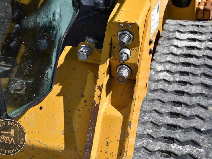 2023-caterpillar-259d3-image-48