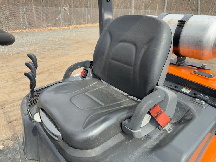 doosan-g25p-7-forklift-image-14