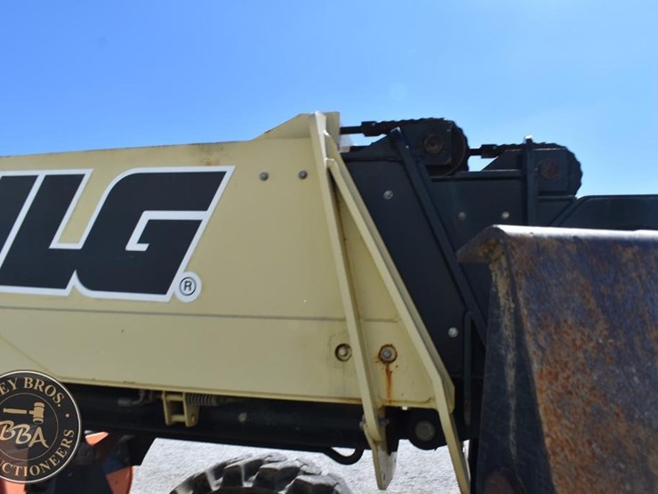 2015-jlg-g10-55a-image-48