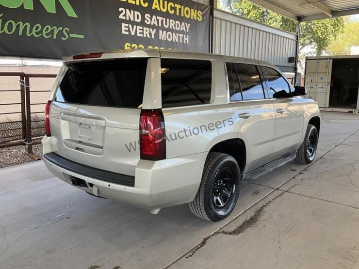 2015-chevrolet-tahoe-image-7