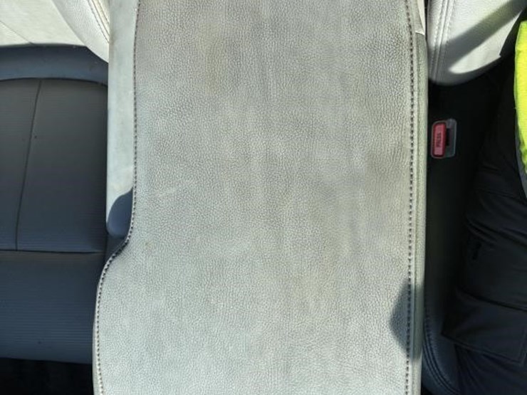 2011-ford-f150-xl-image-16