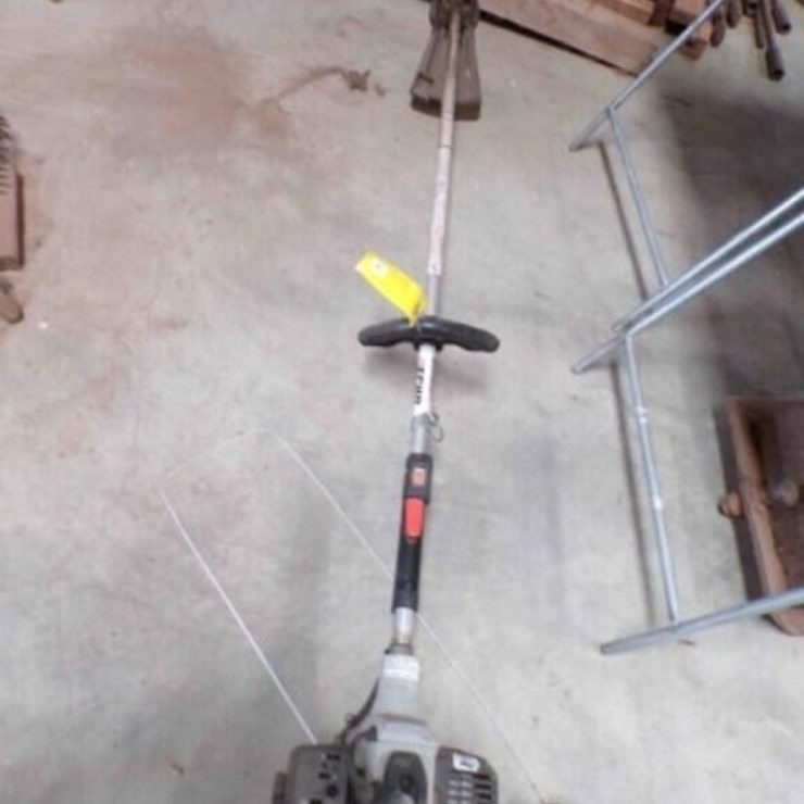 Echo gas power weed eater