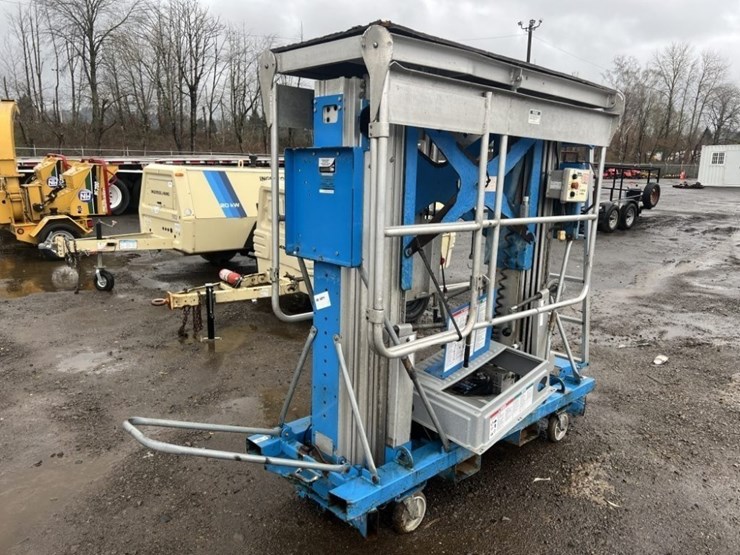 1997-genie-dpl-30s-vertical-mast-lift-image-4