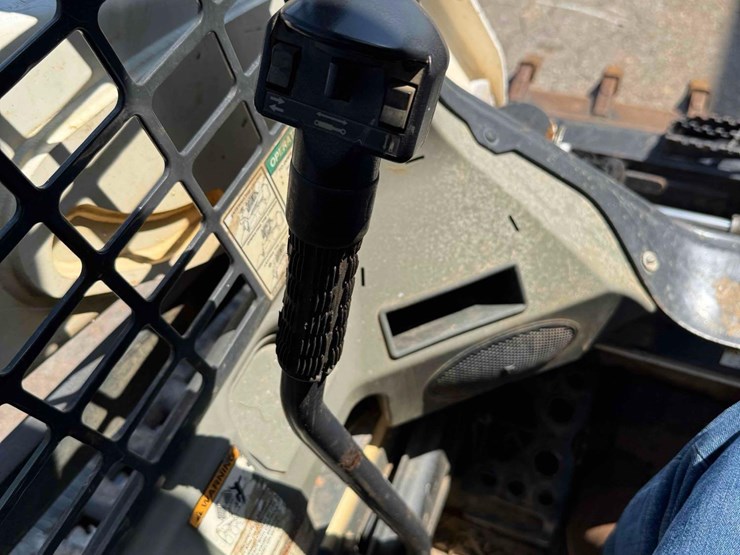 2020-bobcat-t595-image-20