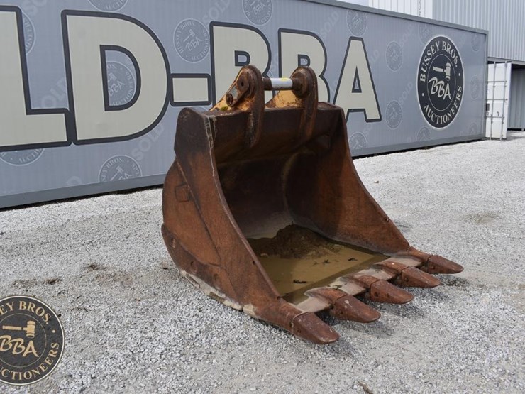 caterpillar-60-image-1