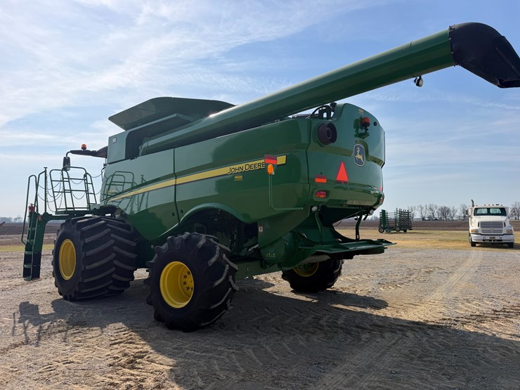 2014-john-deere-s670-image-4